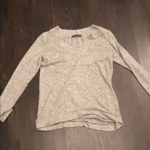 Gray long sleeve shirt